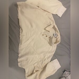 Princess polly cropped long sleeve light cream comfy top.